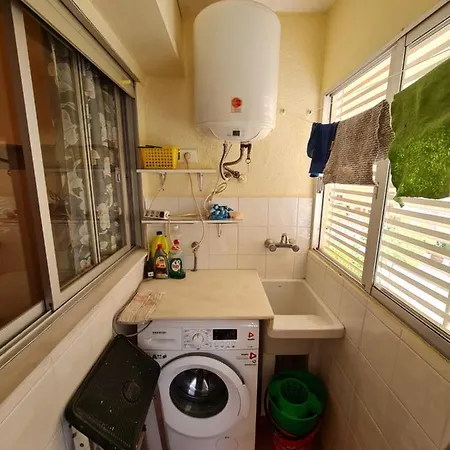 Calle Barraques solo familias Apartamento